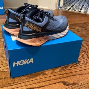 Hoka Araha 3
